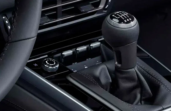 Учебный автомобиль с механической коробкой передач